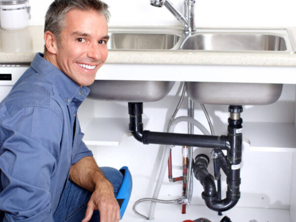 plumber to fix a clogged drain
